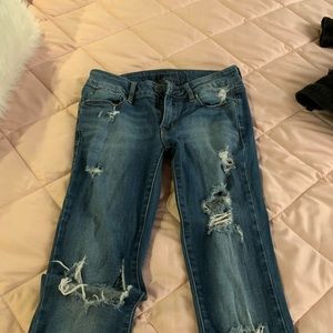 Size 0 ripped skinny jeans